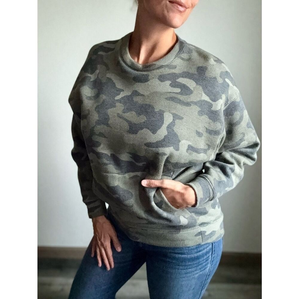 Express Camo Pocket Pullover Fleece Sweatshirt XS Oversized Cozy Streetwear